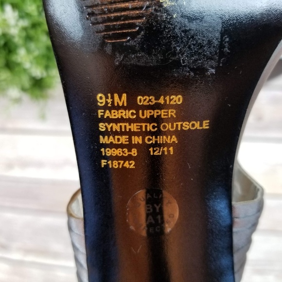 JACQUELINE FERRAR Silver Strappy High Heel Sandals - Picture 8 of 8